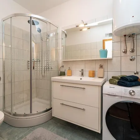 Apartment Donata *