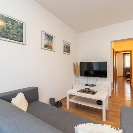 Donata Apartment