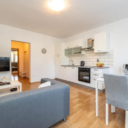 Donata Apartment